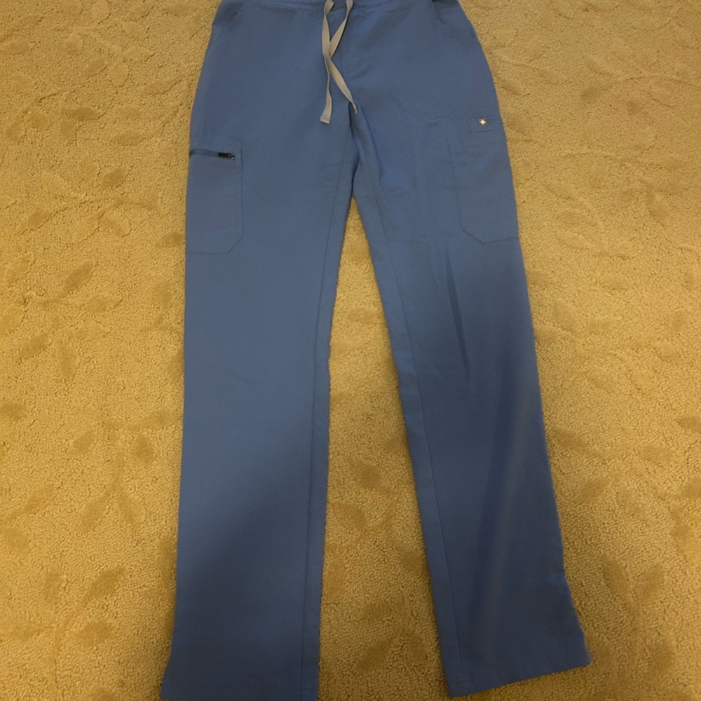 FIGS Yola Skinny Pant scrubs (size Small, length Tall)